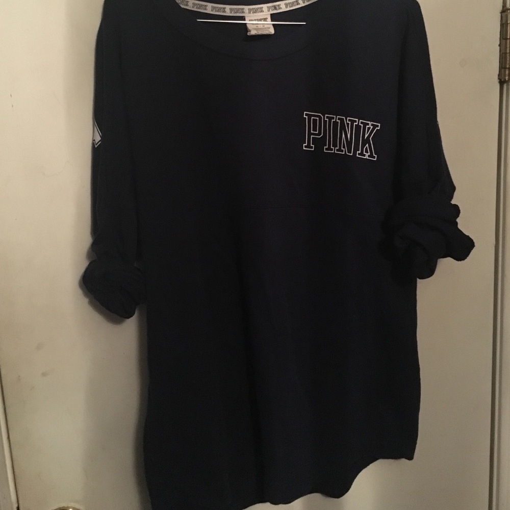 Navy pull over